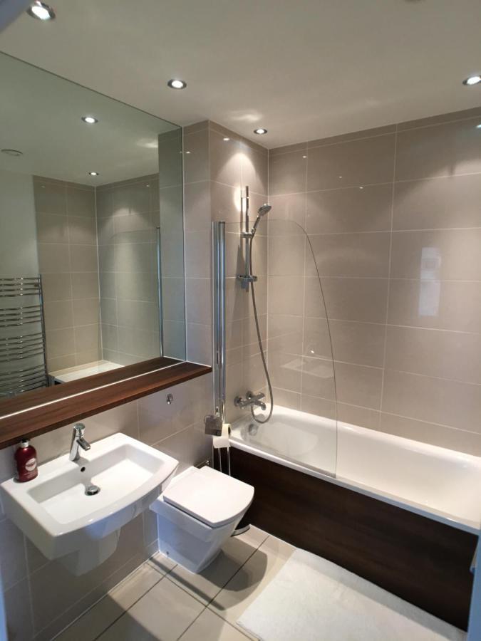 Luxury 2 Bed Penthouse Apartment Near Station Londra Esterno foto
