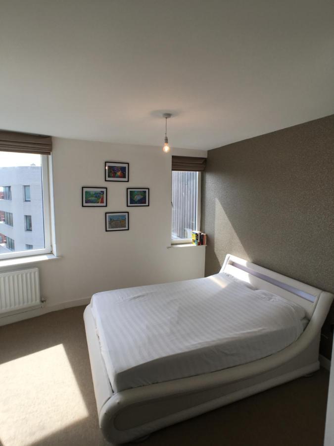Luxury 2 Bed Penthouse Apartment Near Station Londra Esterno foto