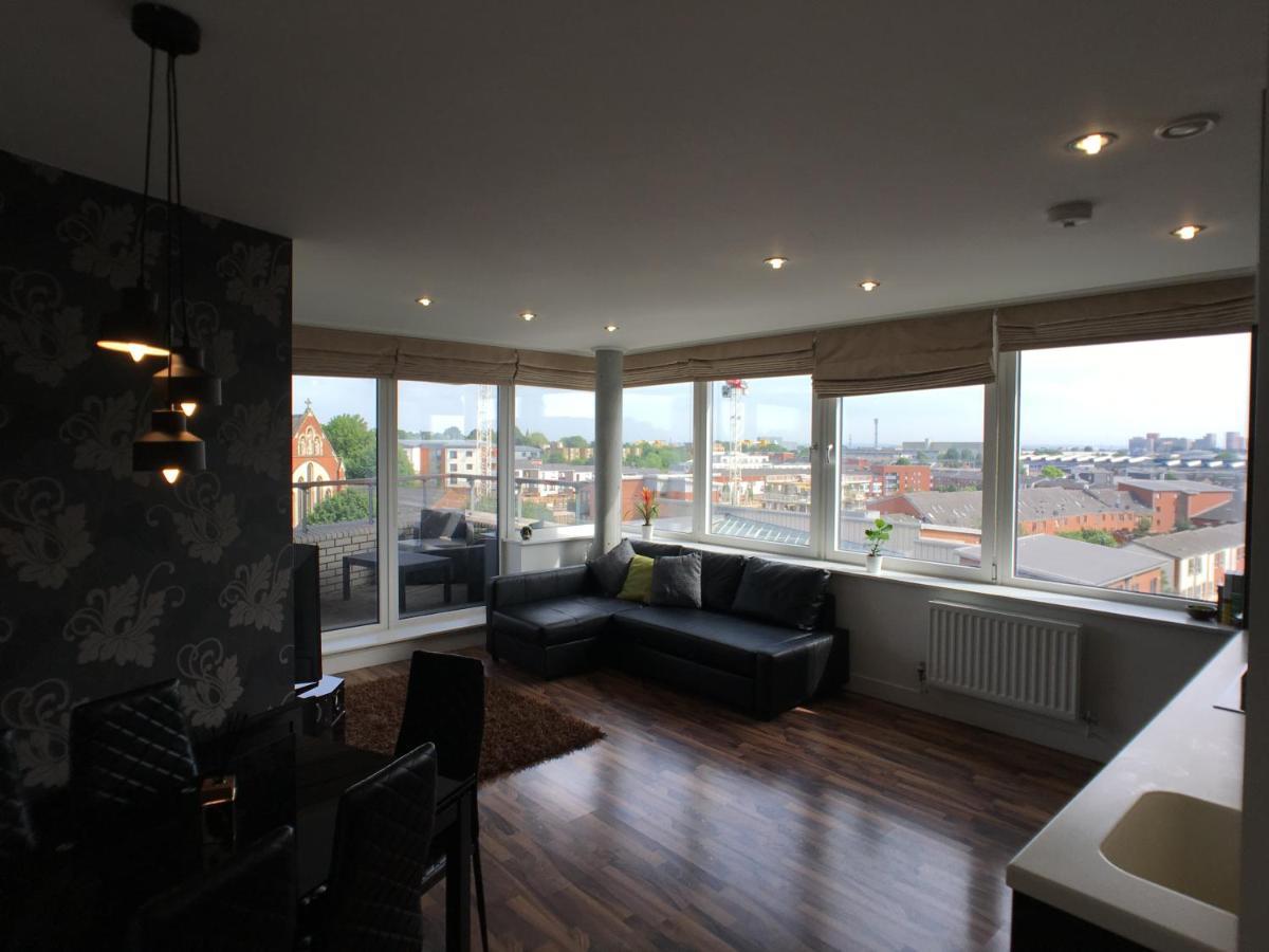 Luxury 2 Bed Penthouse Apartment Near Station Londra Esterno foto
