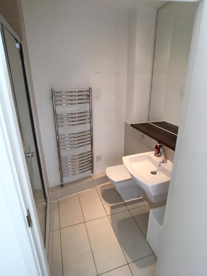Luxury 2 Bed Penthouse Apartment Near Station Londra Esterno foto