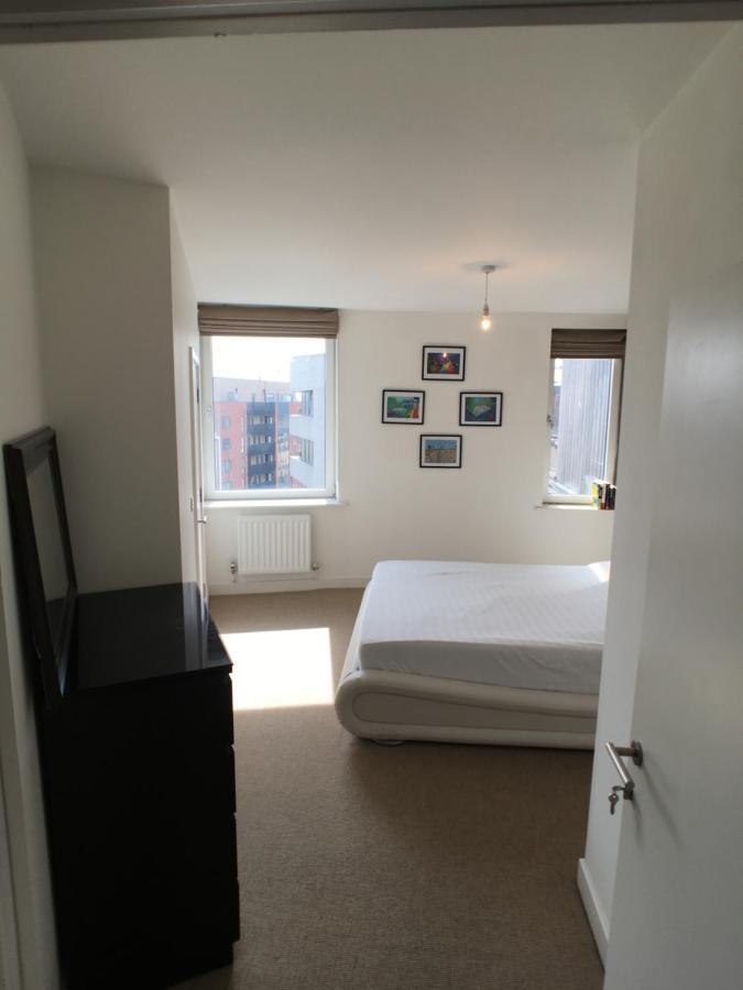 Luxury 2 Bed Penthouse Apartment Near Station Londra Esterno foto